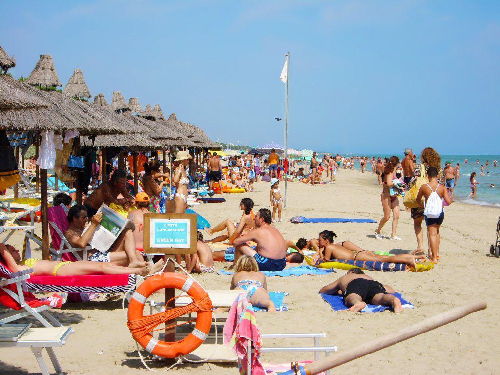 Green Bay Village Пинето Экстерьер фото